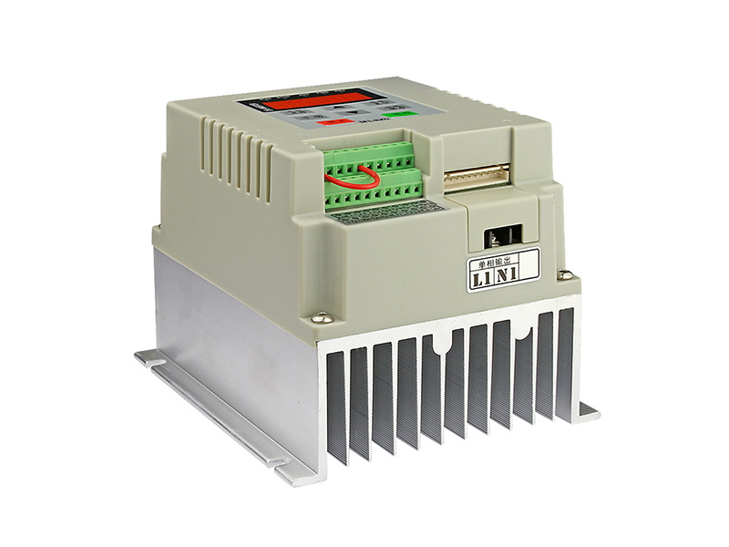 200N單相水泵變頻器，220V供水變頻器，恒壓供水變頻器